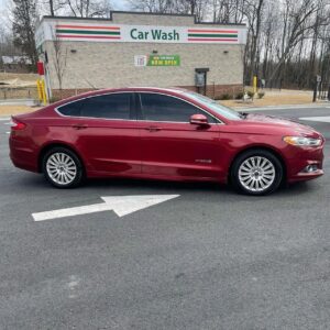 2013 Ford Fusion – 4-Door Sedan