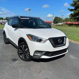 2015 Nissan – 4-Door Sedan