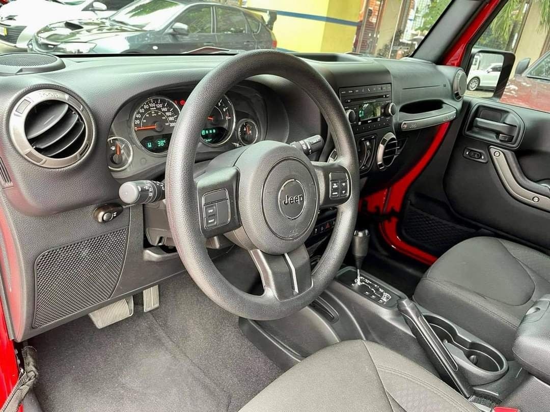 2014 Jeep – 4WD SUV - Image 2