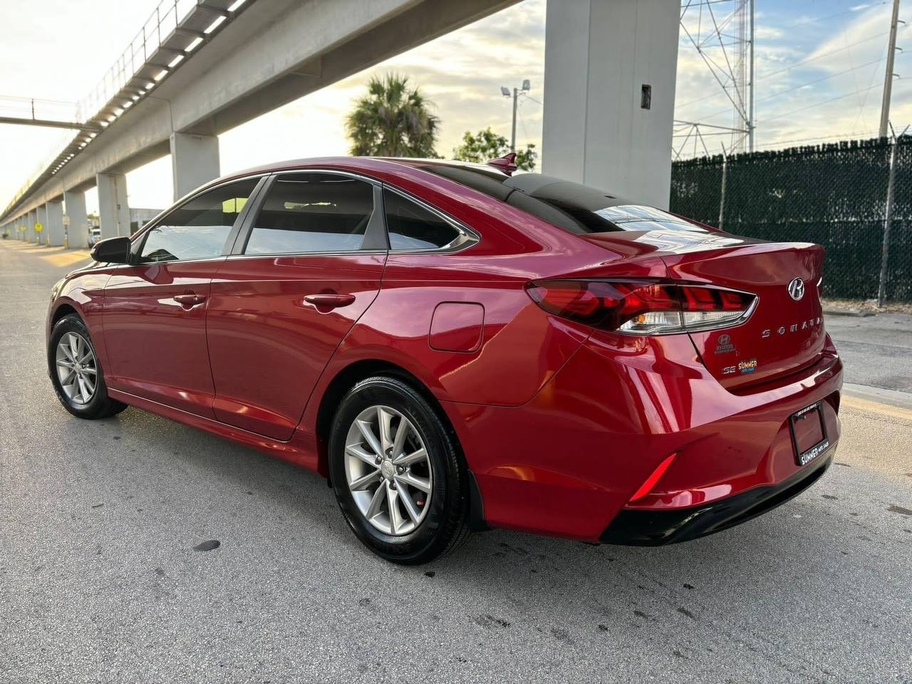 2019 Hyundai Sonata SE – 2.4L Sedan - Image 2